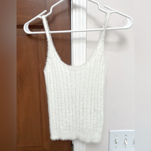 New With Tags Hooked Up Adorable Fuzzy cream Cardigan tank set - Picture 5 of 10
